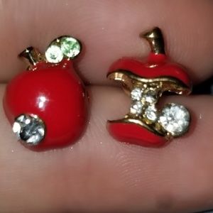🍎 Apple Earrings (great teacher gift)!